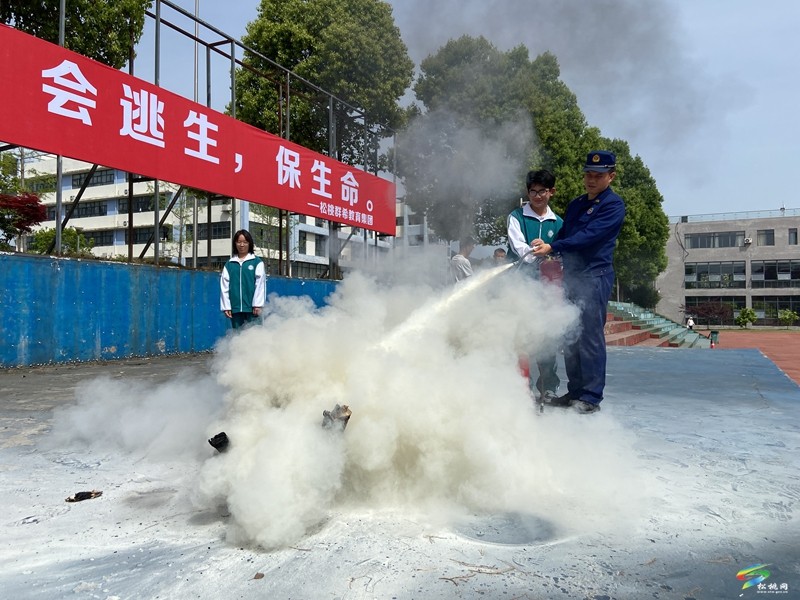 松桃：5000名師生共學(xué)消防知識