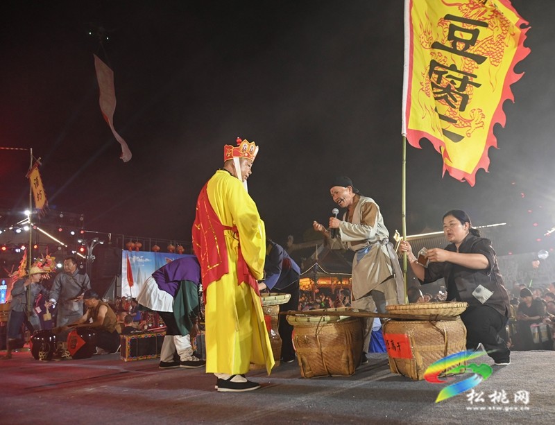 【吃貴州“晚飯”·看松桃村晚】第六期PK賽精彩上演 點燃鄉(xiāng)村文化激情