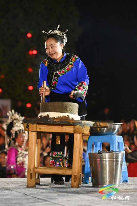 【吃貴州“晚飯”·看松桃村晚】六村“王炸”  對決松桃村晚點燃最炫民族風