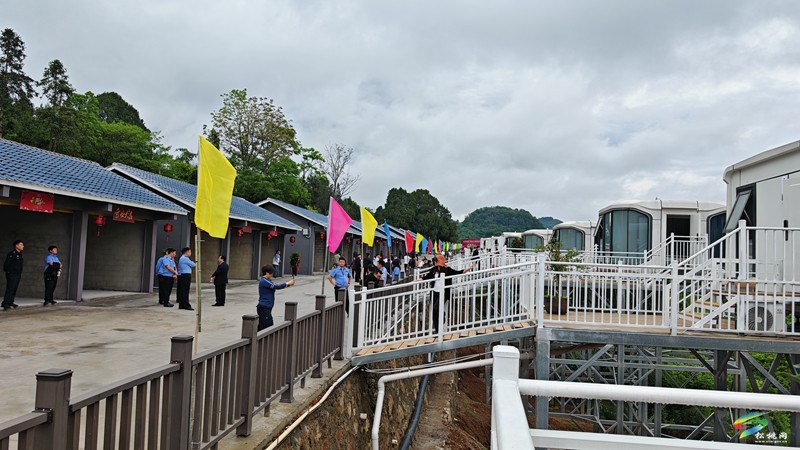銅仁大峽谷太空艙民宿及商鋪正式開(kāi)業(yè) 激活景區(qū)發(fā)展新動(dòng)能