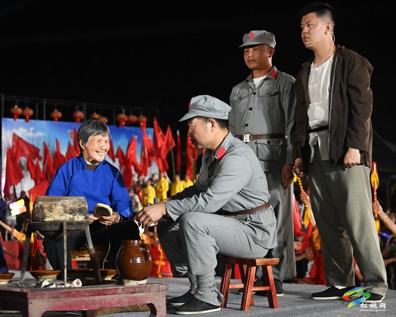 五一邂逅松桃村晚！石梁與太平營競演點(diǎn)燃鄉(xiāng)村文化盛宴