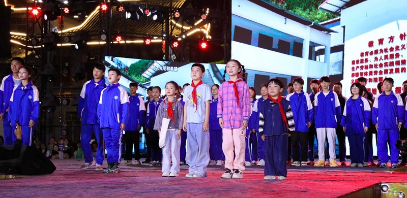 苗鄉(xiāng)夜未央！松桃村晚第八期PK賽精彩上演