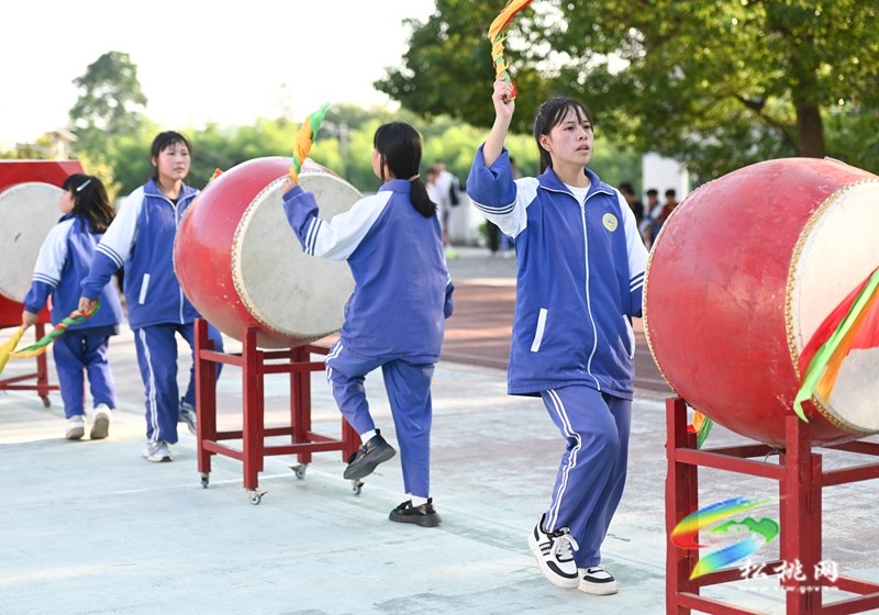 松桃：學習花鼓技藝 傳承民族文化