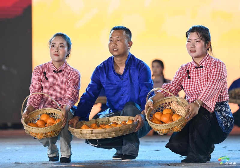 【吃貴州“晚飯”·看松桃村晚】松桃村晚第十期圓滿落幕 鄉(xiāng)村文化盛宴再掀高潮