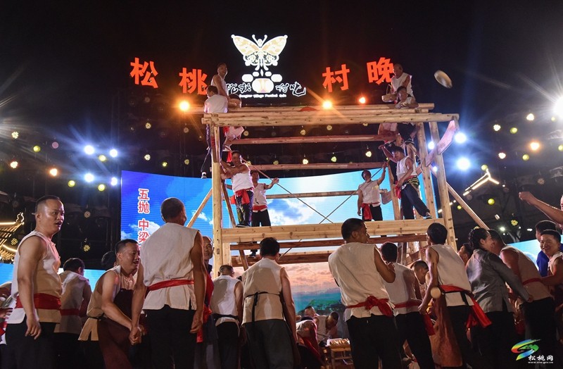 【吃貴州“晚飯”·看松桃村晚】松桃村晚第十期圓滿落幕 鄉(xiāng)村文化盛宴再掀高潮