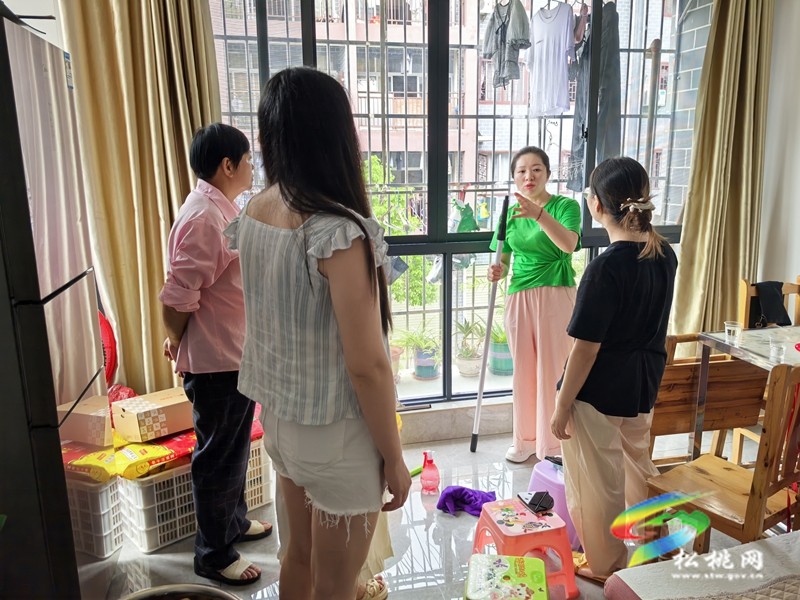 縣婦聯(lián)到團(tuán)山社區(qū)開展家政賦能集中培訓(xùn)會(huì)