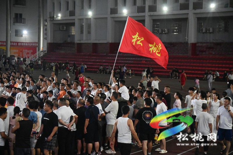 雖敗猶榮！奮力拼搏的松桃精神在市運(yùn)會(huì)籃球賽中精彩呈現(xiàn)
