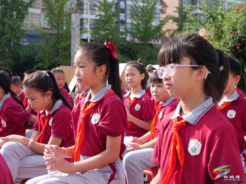 紀(jì)念中國人民抗日戰(zhàn)爭(zhēng)暨世界反法西斯戰(zhàn)爭(zhēng)勝利80周年 銅仁市青年書法家書法篆刻精品展開幕