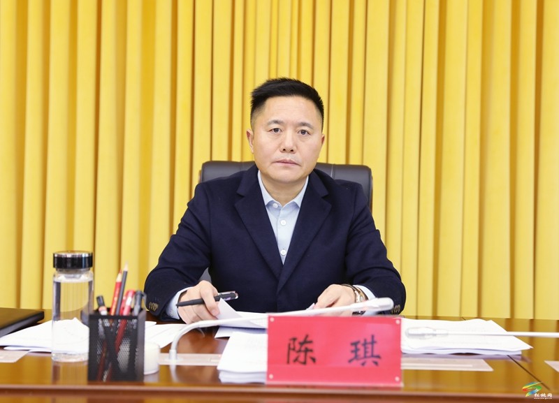 縣委常委會開展主題教育典型案例研討會