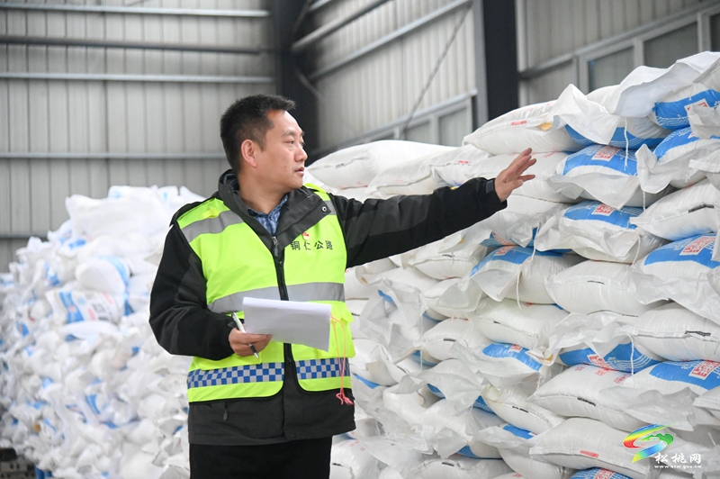 松桃公路管理段：強(qiáng)化應(yīng)急舉措 隨時(shí)待命保暢通