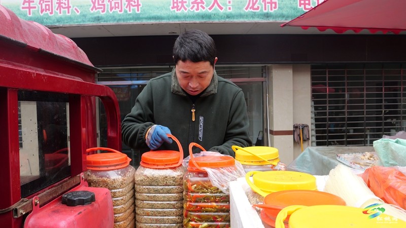 迓駕鎮(zhèn)：邊貿(mào)市場(chǎng)正式啟用 告別以路為市 惠及民生