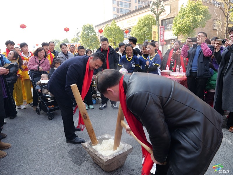 希望城第五屆業(yè)主年會(huì),傳統(tǒng)民俗點(diǎn)燃鄰里情