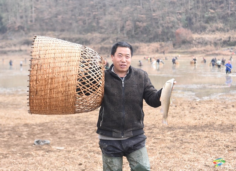 【網(wǎng)絡中國節(jié)·春節(jié)】松桃：傳統(tǒng)捕魚活動歡慶新春佳節(jié)