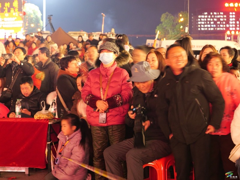 松桃：春之美——“民族非遺繡”銀飾服裝展演盛大啟幕