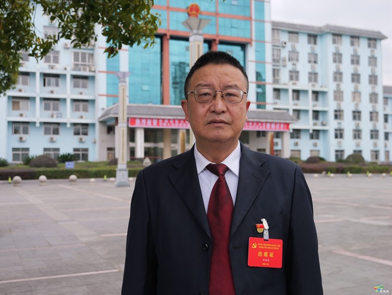十四屆縣紀(jì)委五次全體會議進(jìn)行分組討論