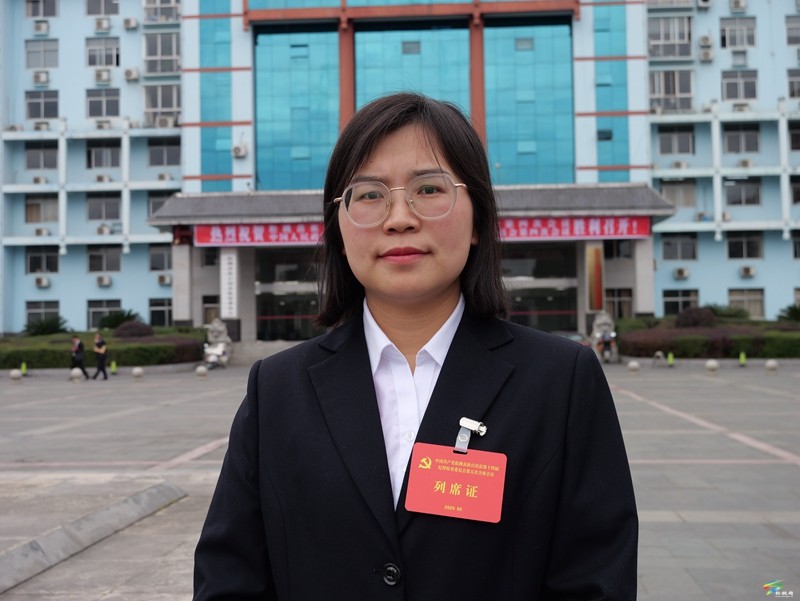 十四屆縣紀(jì)委五次全體會議進(jìn)行分組討論
