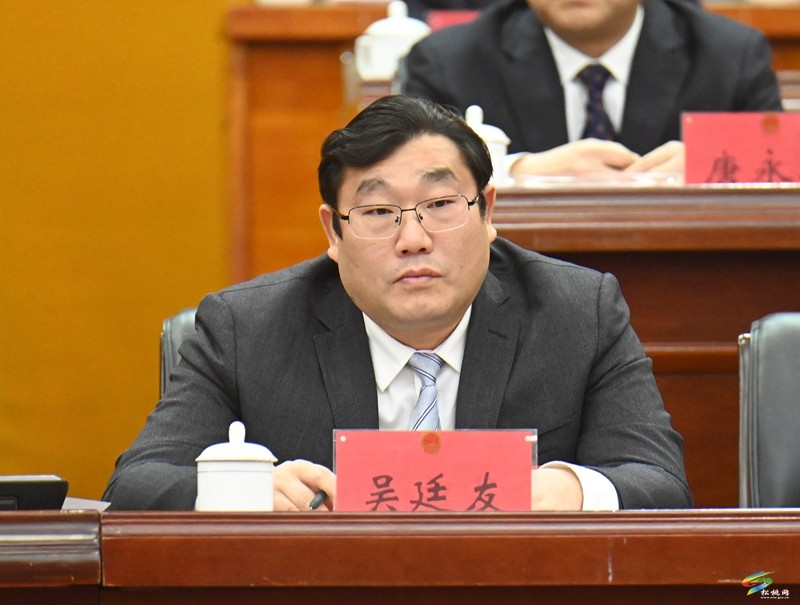 縣十七屆人大四次會(huì)議勝利閉幕