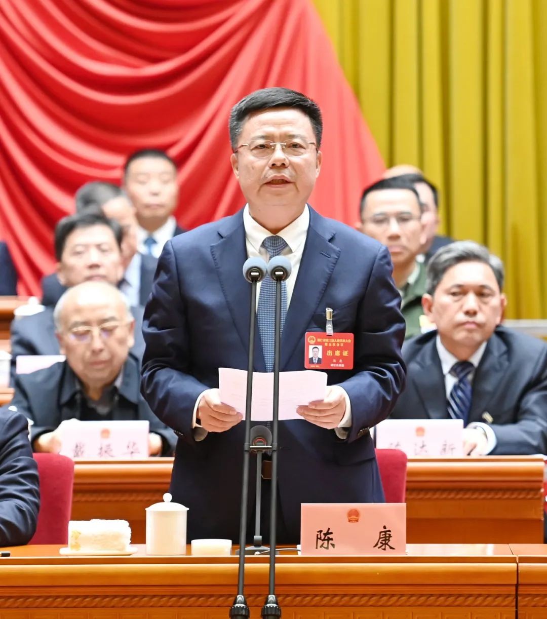 市三屆人大五次會(huì)議勝利閉幕