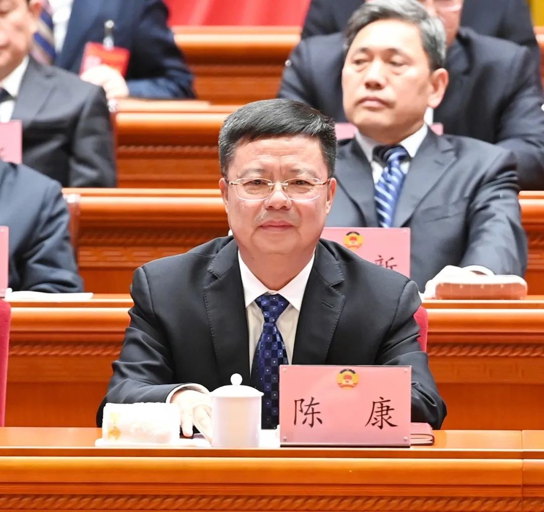 市政協(xié)三屆四次會議勝利閉幕