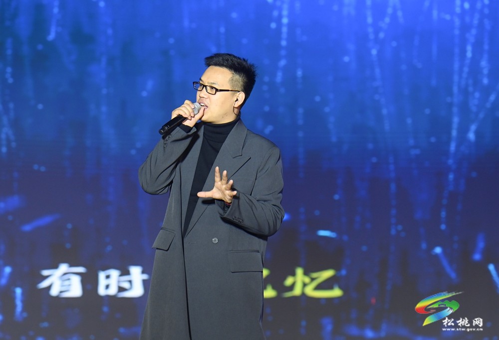 松桃：歌聲繞苗鄉(xiāng) 范越音樂(lè)會(huì)超燃來(lái)襲