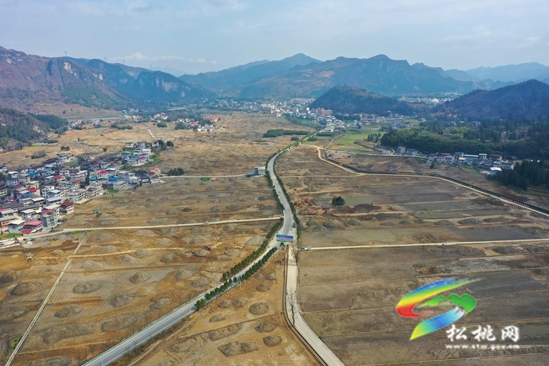 松桃:優(yōu)質(zhì)糧油保供產(chǎn)業(yè)示范項目穩(wěn)步推進 助力民生保障