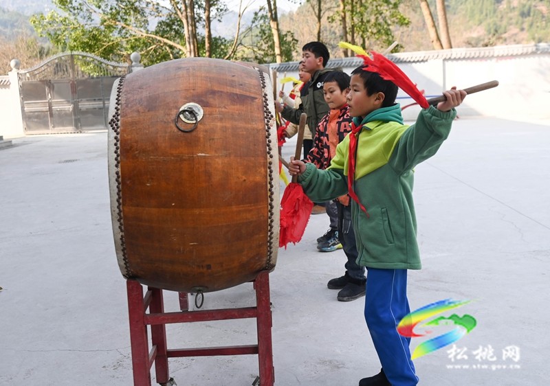 湘黔聯(lián)合辦校 學(xué)生跨河求學(xué)