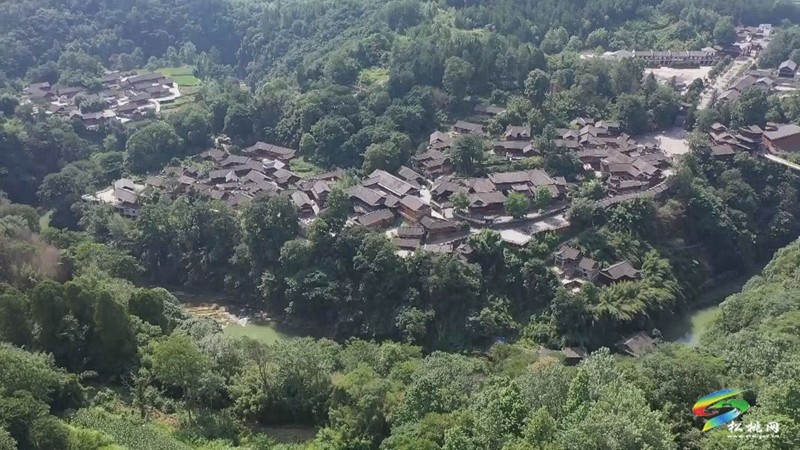 【網(wǎng)絡(luò)中國(guó)節(jié)·清明】松桃苗王城:清明假期人氣火爆 游客紛至沓來(lái)