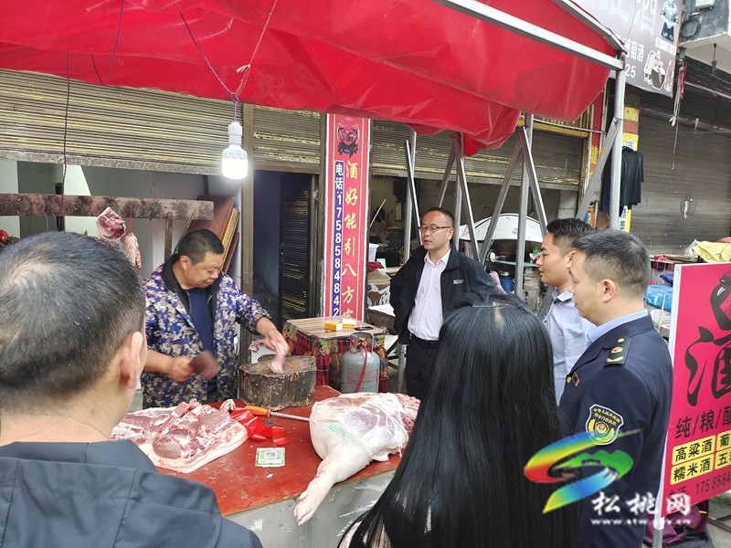 長(zhǎng)興堡鎮(zhèn)開(kāi)展占道經(jīng)營(yíng)專項(xiàng)整治工作