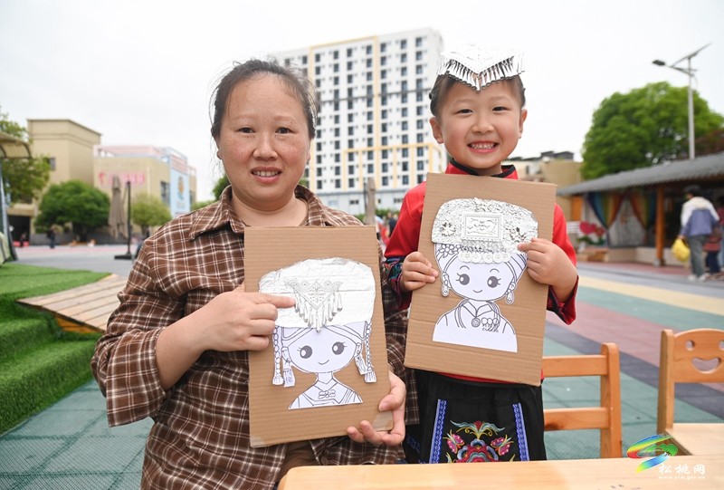 松桃第三幼兒園：舉辦幼兒版“四月八”活動，超萌～
