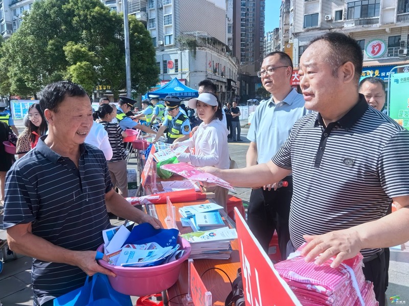 松桃：“安全生產(chǎn)月宣傳活動”共筑安全防線