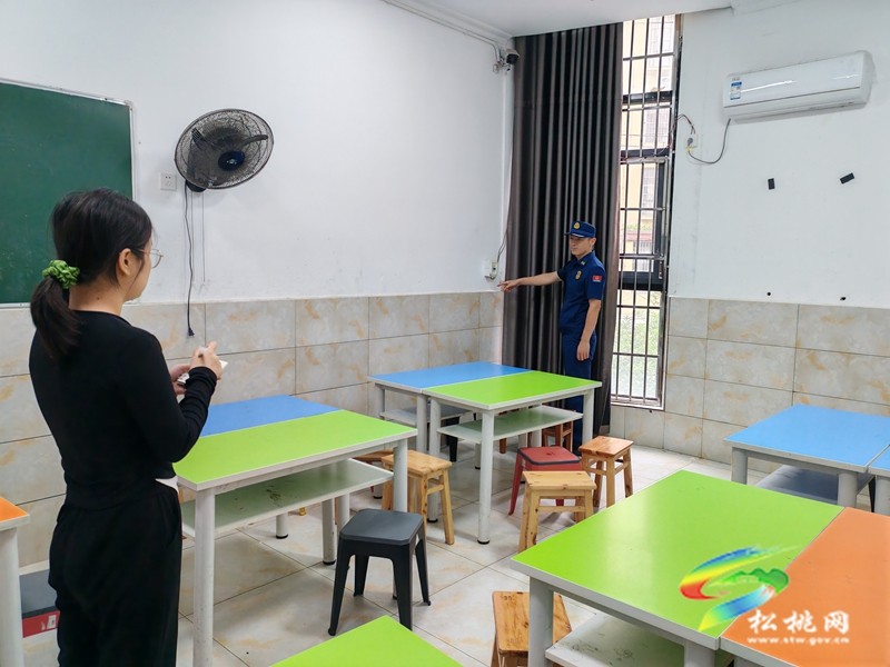 松桃消防“地毯式”幫扶指導(dǎo) 織密夏季消防安全網(wǎng)