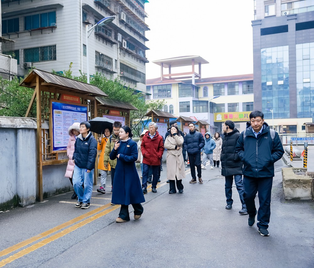 E法黔行 | 貴陽友誼社區(qū)：數(shù)字普法潤民心 法治新風沁街巷