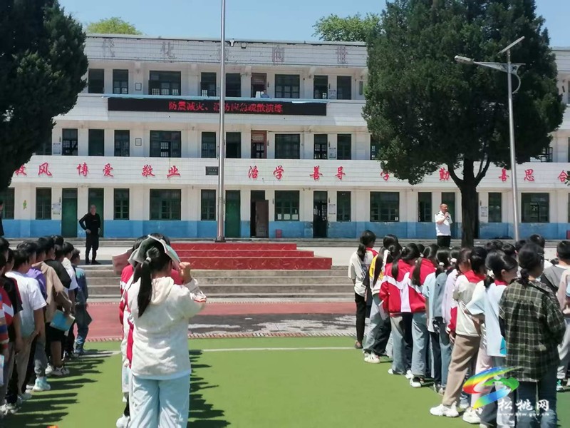 寨英鎮(zhèn)教育系統(tǒng)積極開展防震減災(zāi)安全教育活動